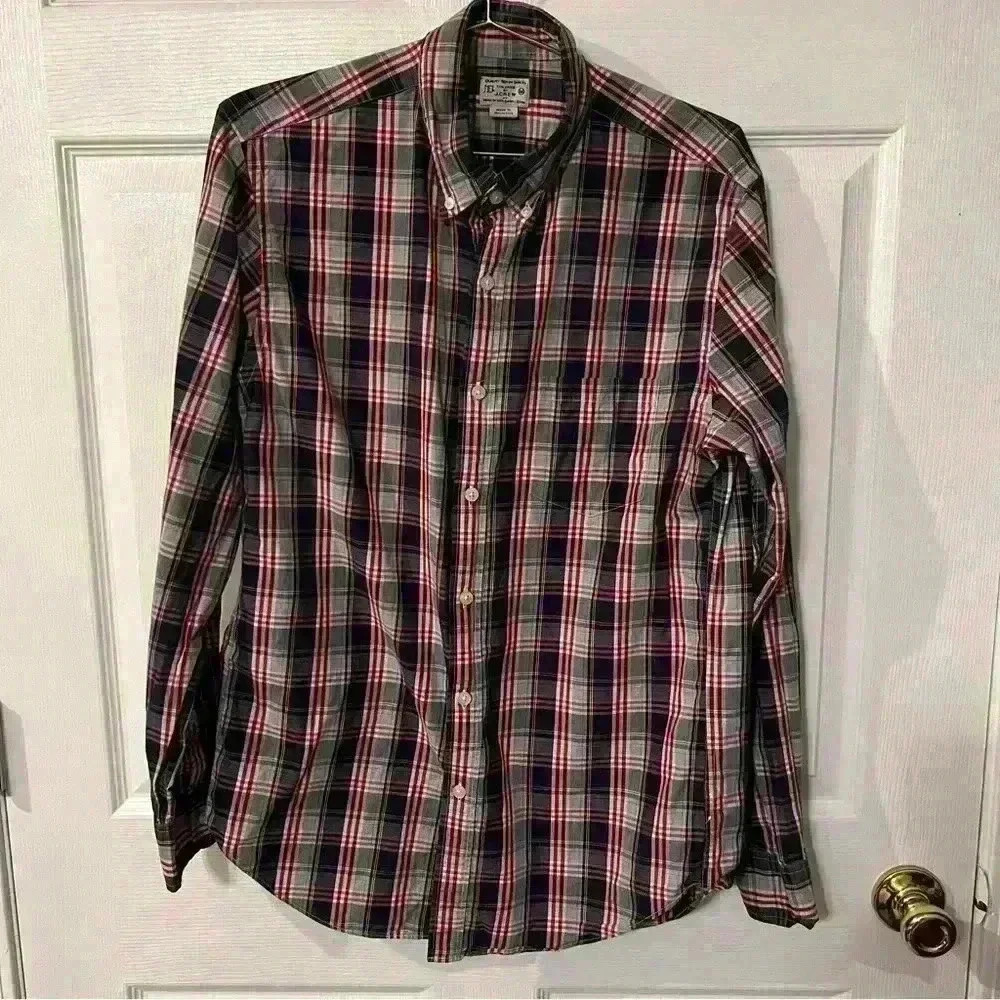 Tailored by J Crew Plaid Long Sleeved Button Down Shirt Size Medium 100% Cotton